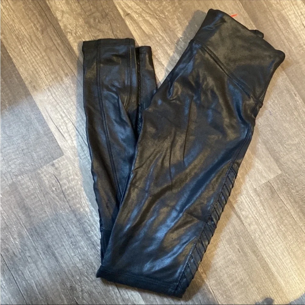 Spanx Faux Leather Moto Leggings Tights - Excellent condition, Small - Picture 5 of 10